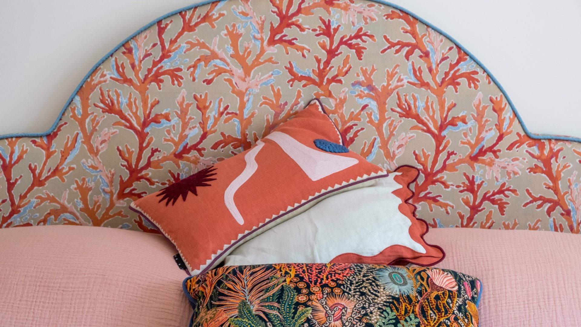 detached spacious family home, split across two floors with two ground floor bedrooms. Seaside holiday accommodation in Bembridge on the Isle of Wight