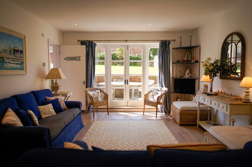 Open Plan Sitting Room onto Garden Patio