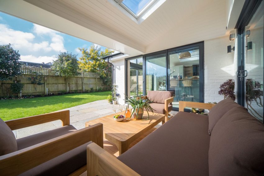 Under shelter out door seating