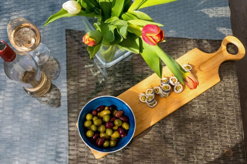 Alfresco dining on the sunny patio