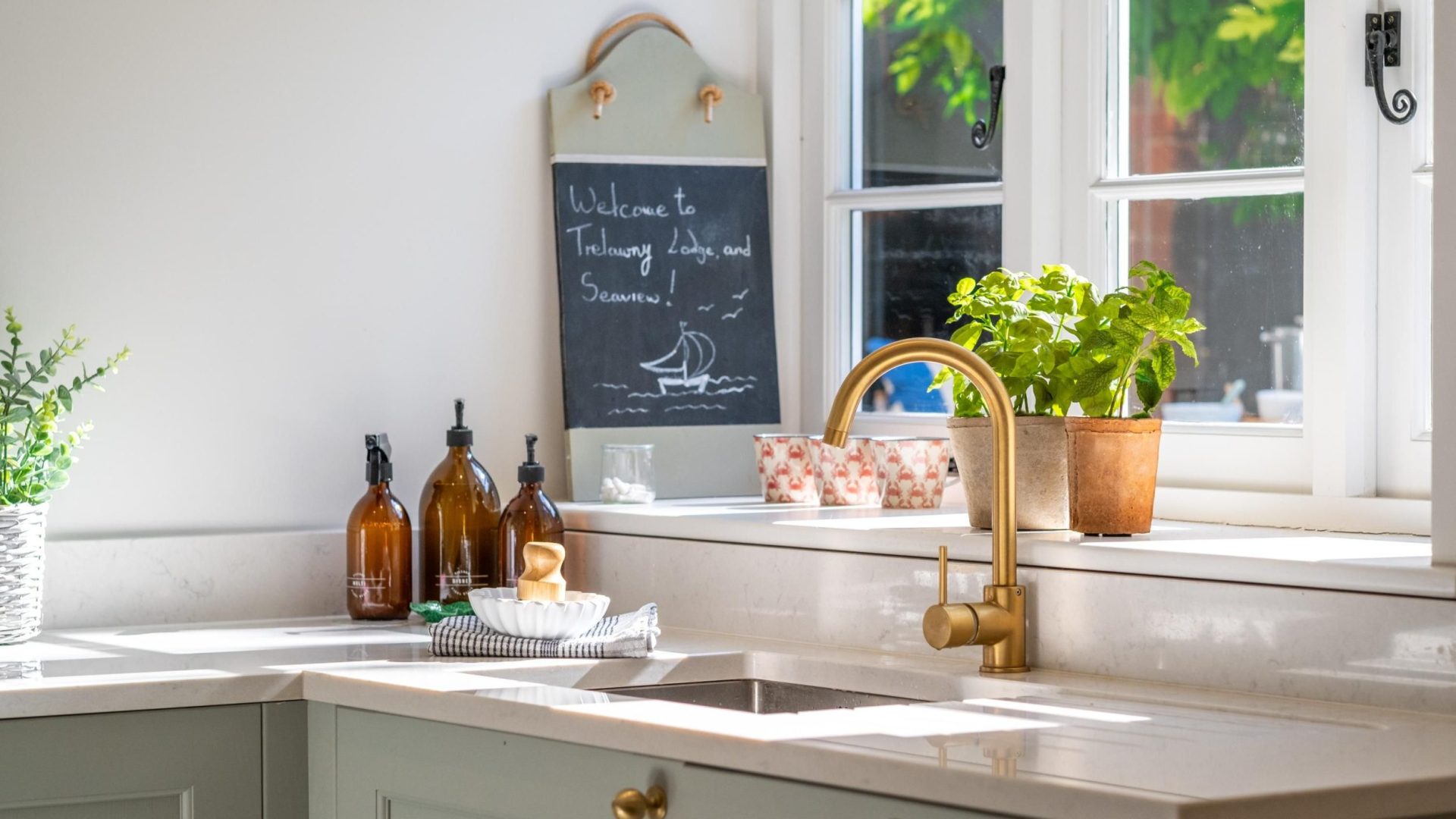 Trelawny Lodge image