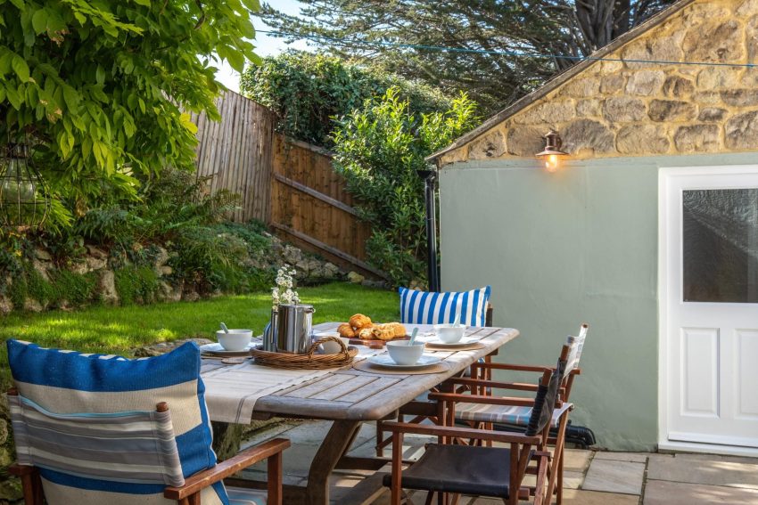 Trelawny Lodge image