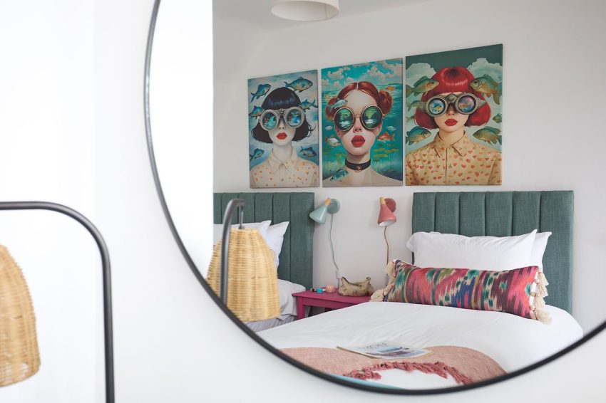 Twin bedroom